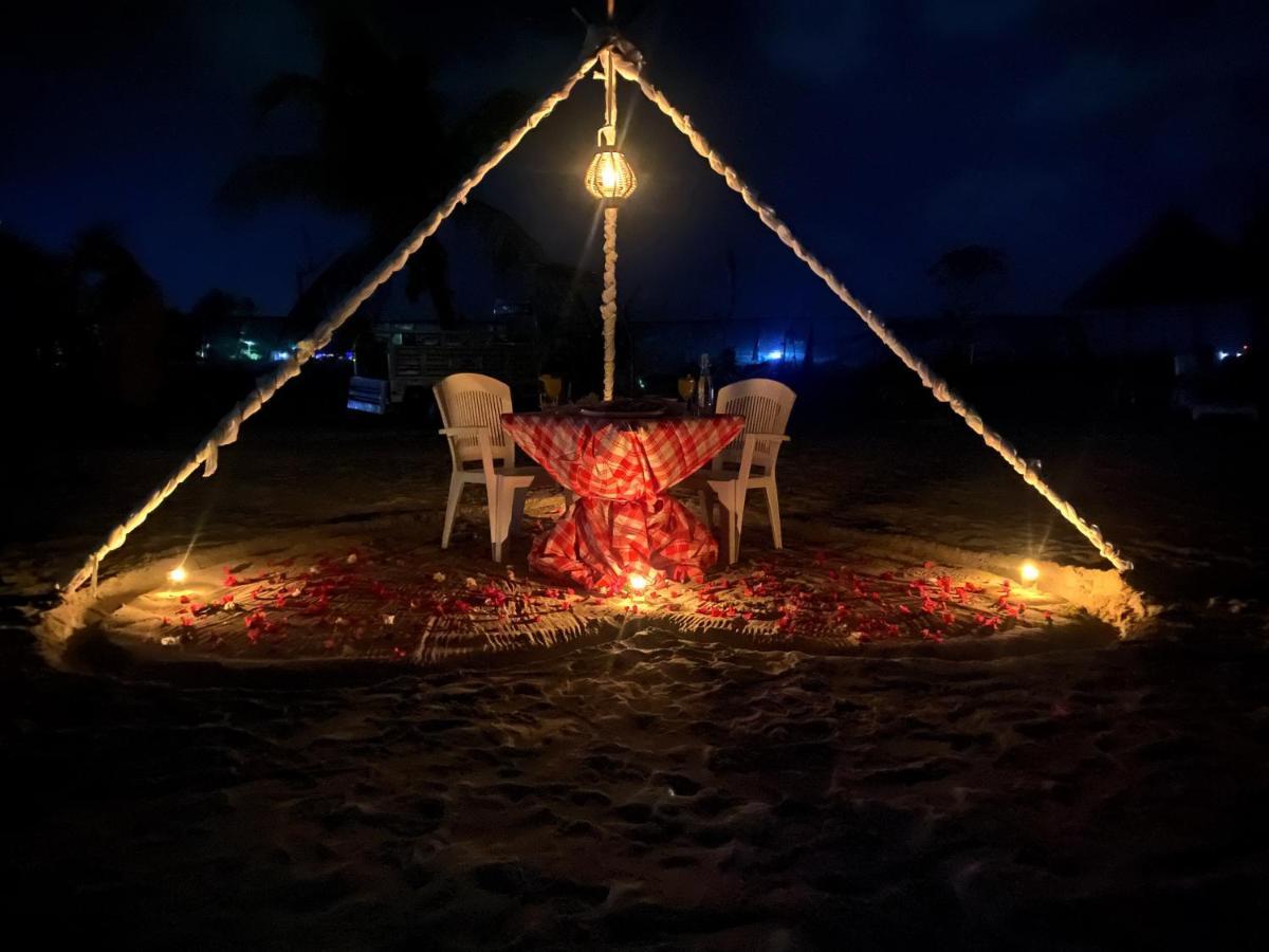 Adroit Beach Inn Guraidhoo  Esterno foto