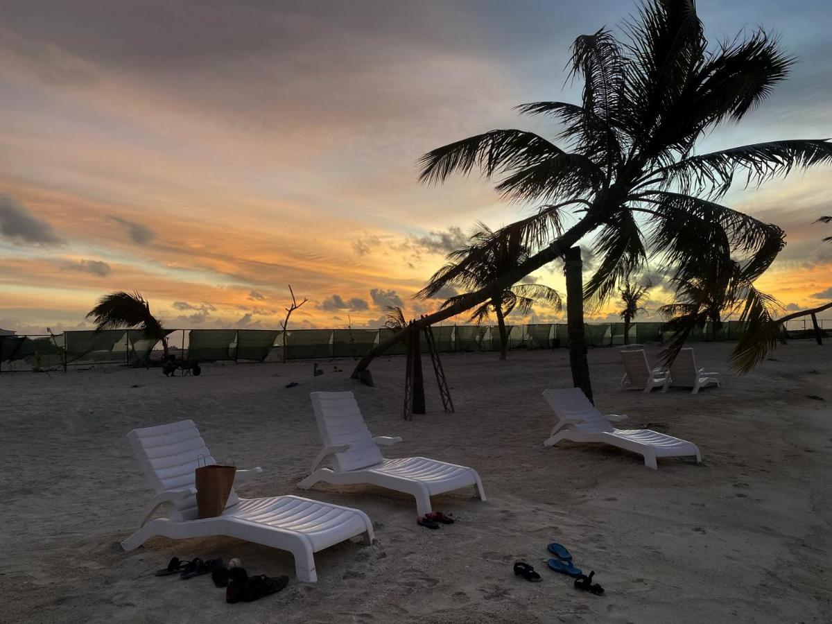 Adroit Beach Inn Guraidhoo  Esterno foto